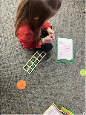 Student decomposing numbers with a number bond